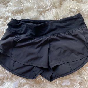 black lululemon shorts size 4